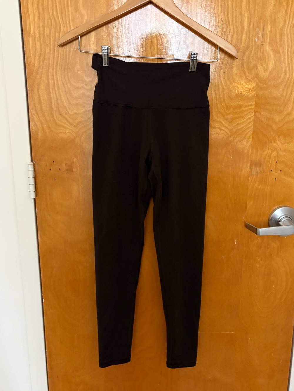 Aerie brown criss cross leggings